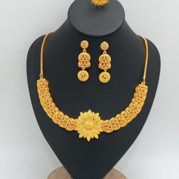 Elegant classy jewelry set
