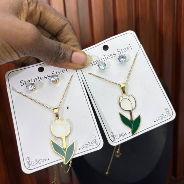 Flower Necklace Sets
